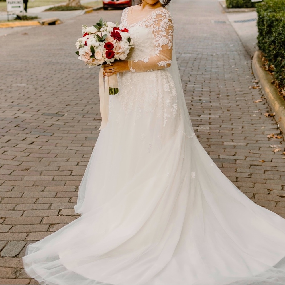 Anomalie Custom Wedding Dress